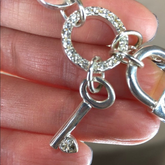 Bebe necklace in silver with key lock flower - Picture 6 of 8